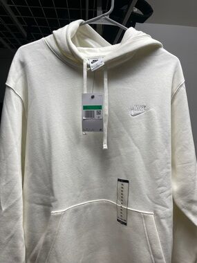 Nike Men’s Cream Pullover Hoodie with Embroidered Swoosh